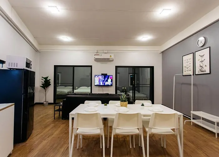 U3 Large 2 Bedroom Full Kitchen Near Bts Udomsuk *