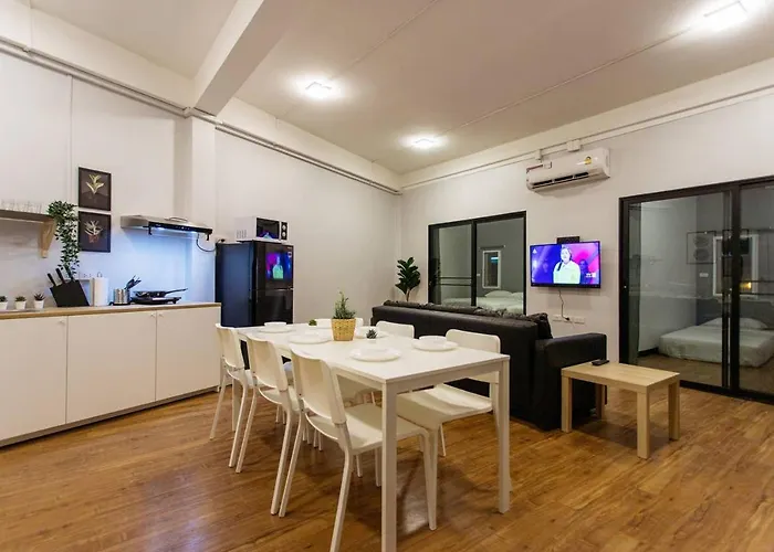 U3 Large 2 Bedroom Full Kitchen Near Bts Udomsuk